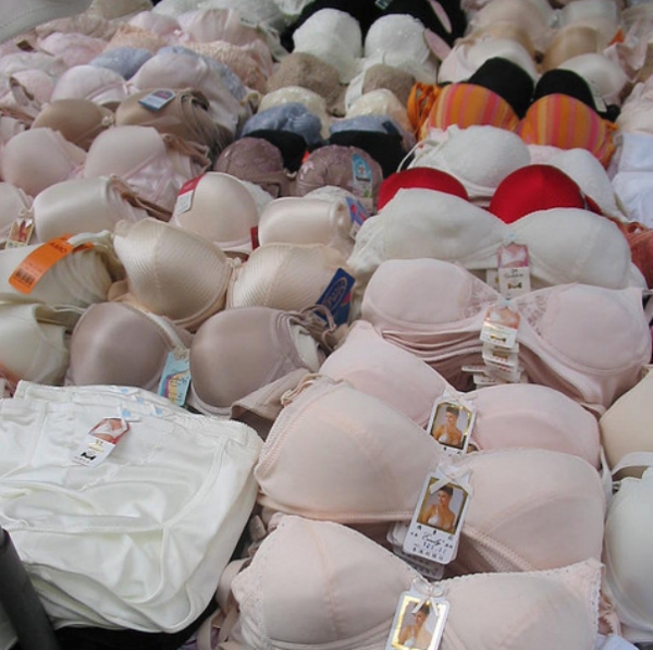 wearingbraandbreastcancer Quasi Normale